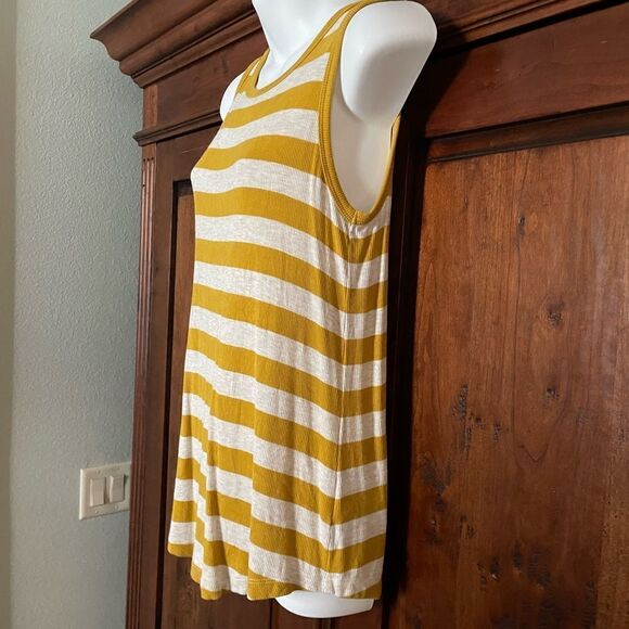 Cabi Sleeveless Striped Liner Tank Size S - Picture 5 of 6